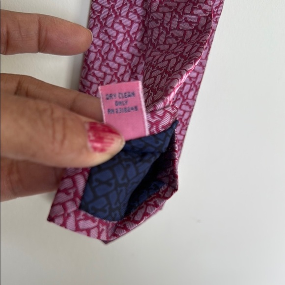 New Vineyard Vines Purple Silk Tie - Picture 8 of 9